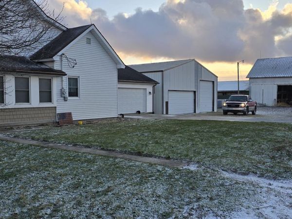 18987 County Rd 15 , Hicksville, OH 43526