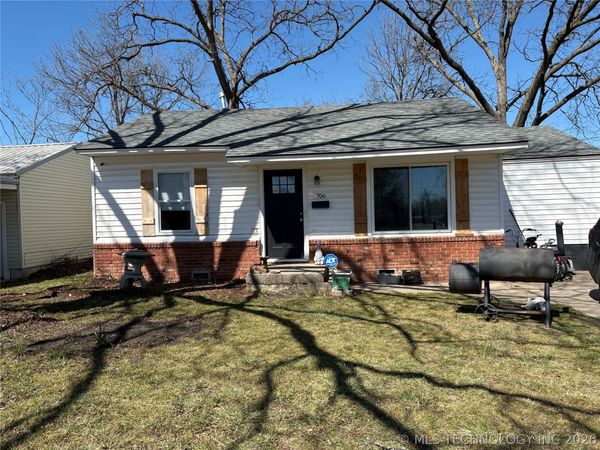 706 Coyne Street, Miami, OK 74354