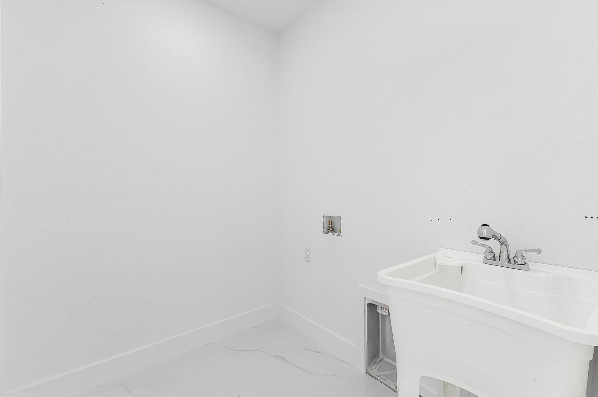 4202 NW 33rd Street, Cape Coral, FL 33993 Photo