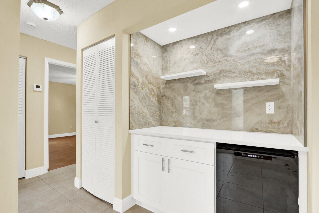 10 Bay Cedar Court, Royal Palm Beach, FL 33411 Photo