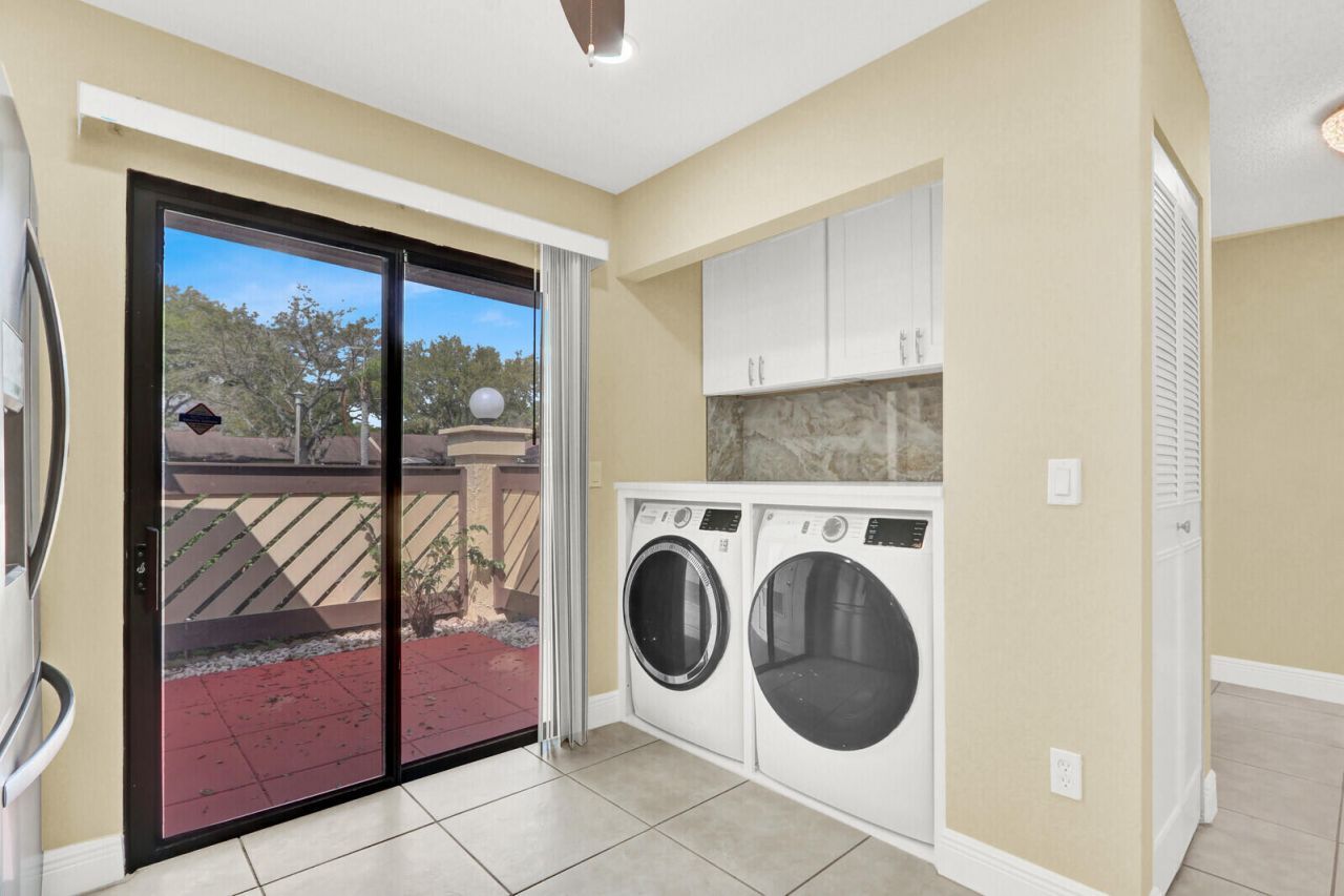 10 Bay Cedar Court, Royal Palm Beach, FL 33411 Photo