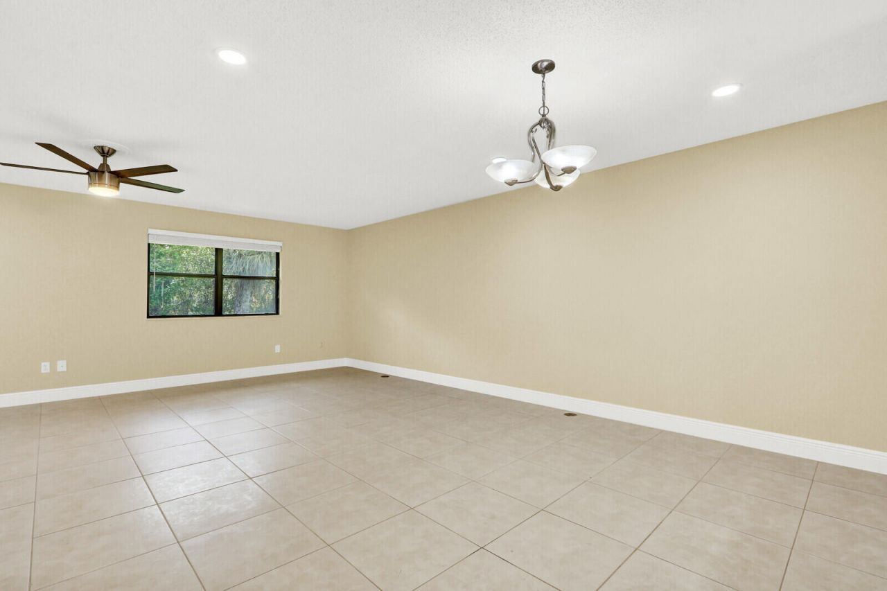 10 Bay Cedar Court, Royal Palm Beach, FL 33411 Photo