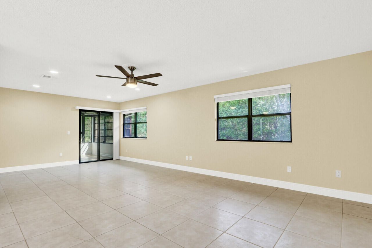 10 Bay Cedar Court, Royal Palm Beach, FL 33411 Photo