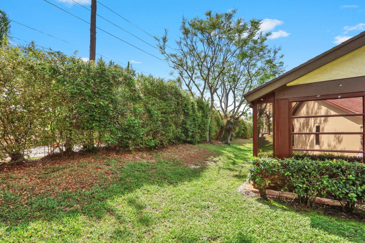 10 Bay Cedar Court, Royal Palm Beach, FL 33411 Photo