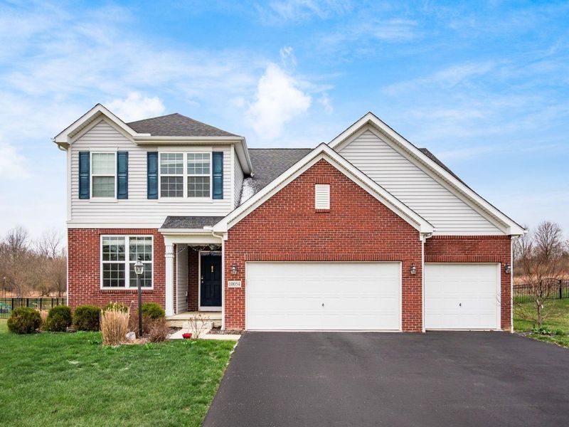 10054 Viburnum Drive , Plain City, OH 43064 Photo 2