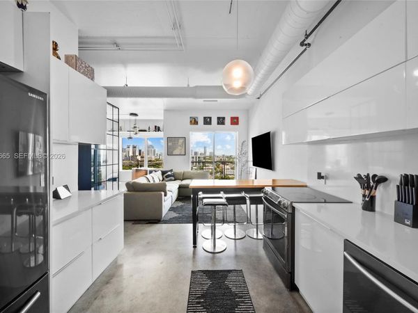 10 SW South River Dr, Unit 1512, Miami, FL 33130