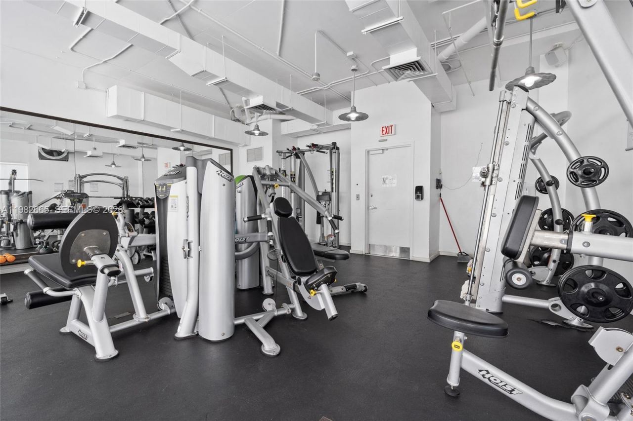 10 SW South River Dr, Unit 1512, Miami, FL 33130 Photo