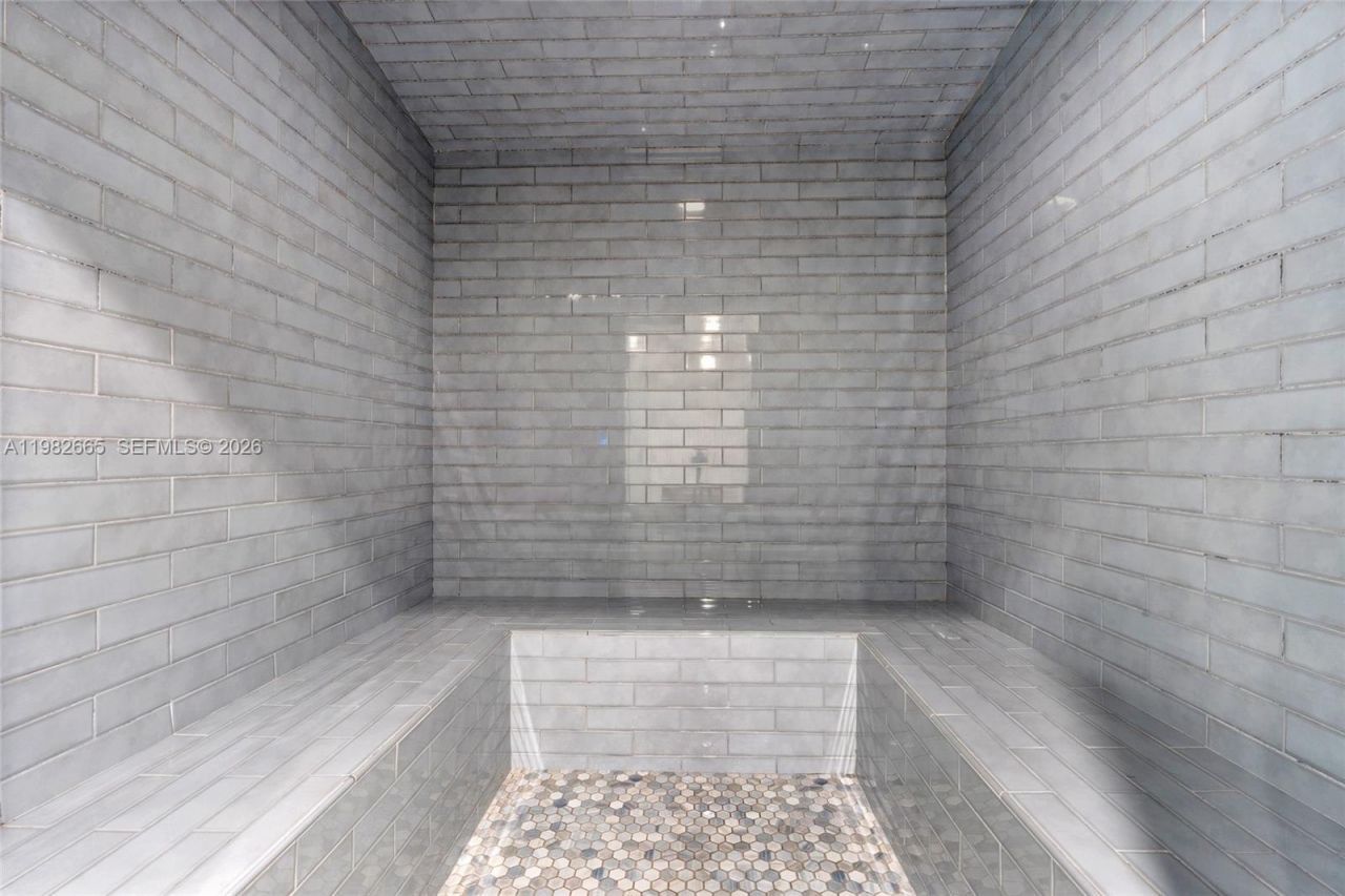 10 SW South River Dr, Unit 1512, Miami, FL 33130 Photo