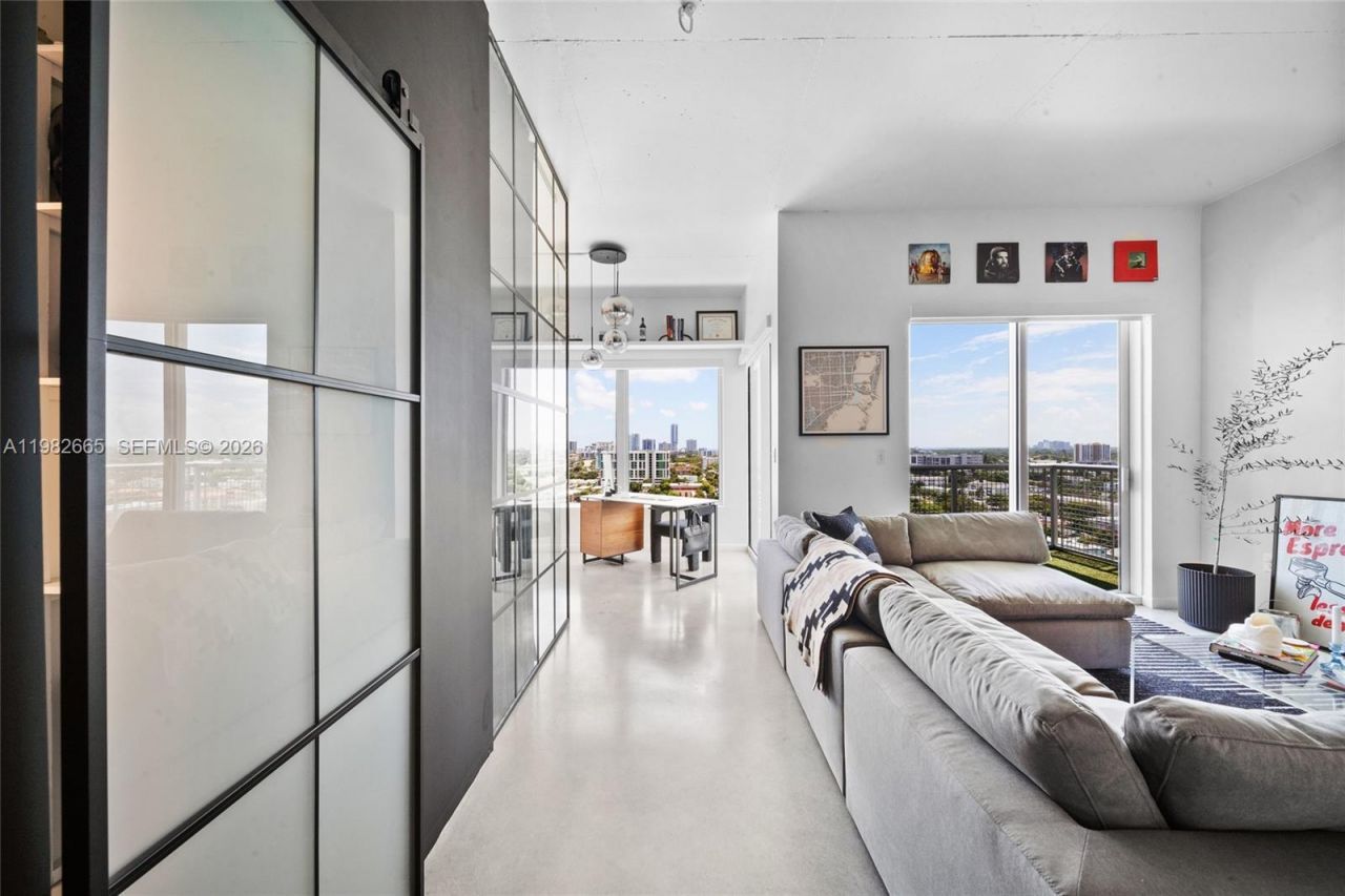 10 SW South River Dr, Unit 1512, Miami, FL 33130 Photo