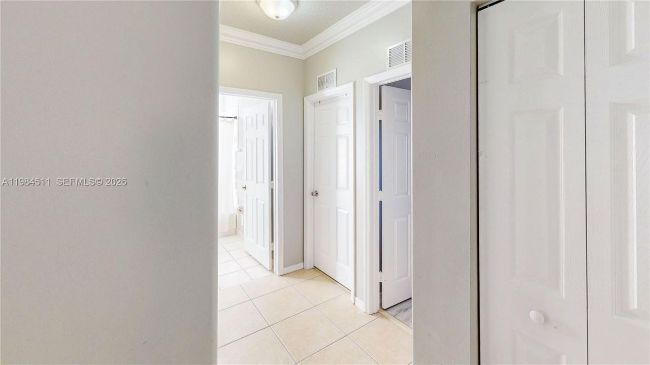 2835 Fairways Dr , Homestead, FL 33035 Photo