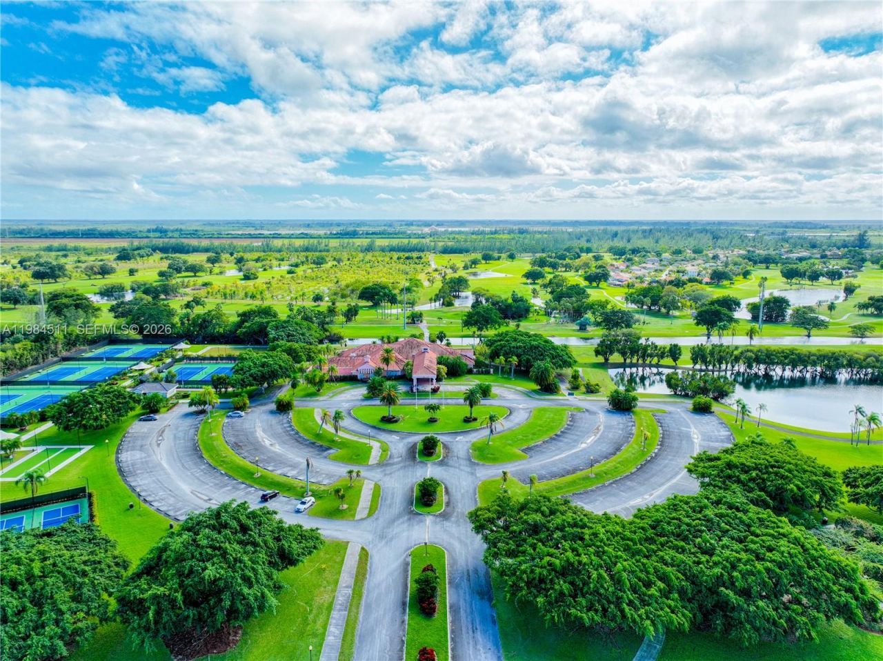 2835 Fairways Dr , Homestead, FL 33035 Photo