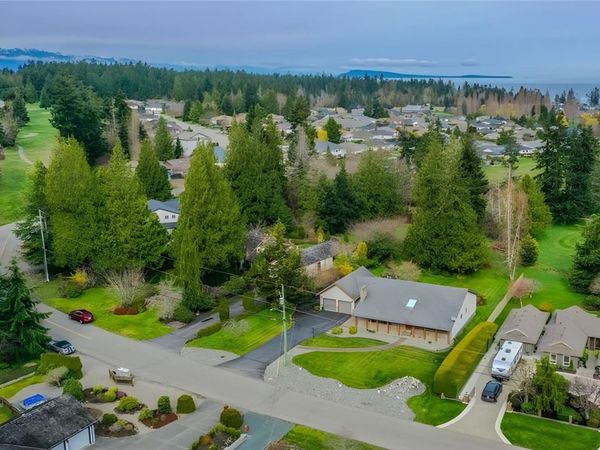 1023 Harlequin Rd , Qualicum Beach, BC V9K 1E2