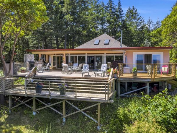 371 McCurdy Dr, Malahat, BC V0R 2L0