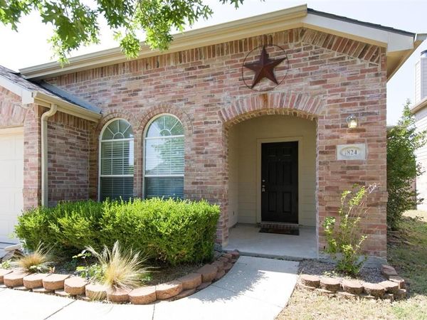 1824 Heron Drive, Aubrey, TX 76227