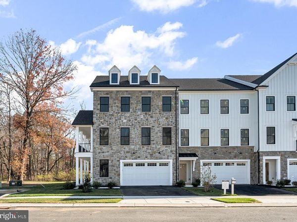 714 WALKERS MILL LANE, WILMINGTON, DE 19807