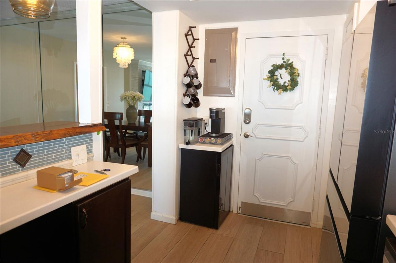 7100 Sunshine Skyway Lane S, Unit 705, Saint Petersburg, FL 33711 Photo