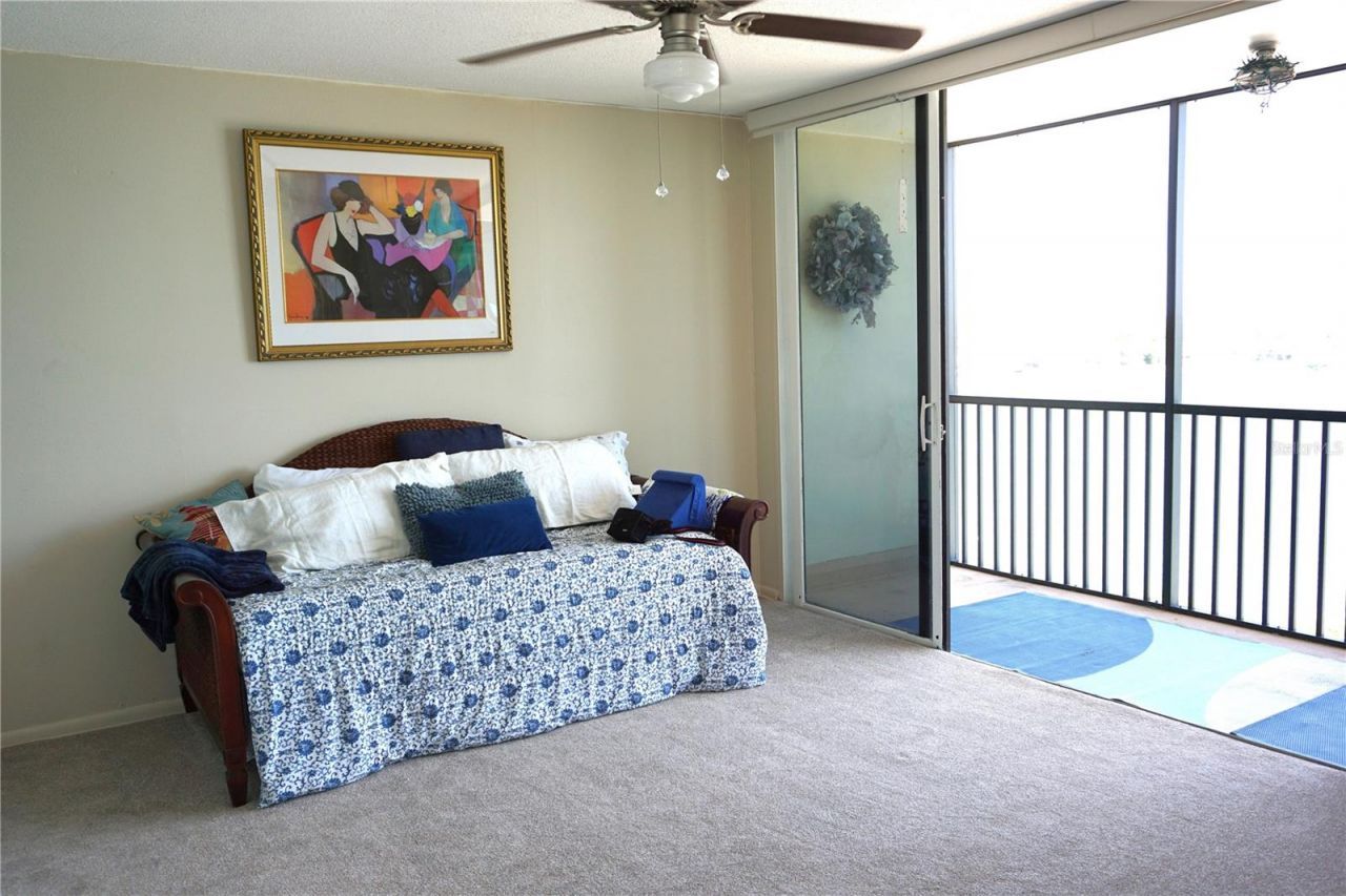 7100 Sunshine Skyway Lane S, Unit 705, Saint Petersburg, FL 33711 Photo