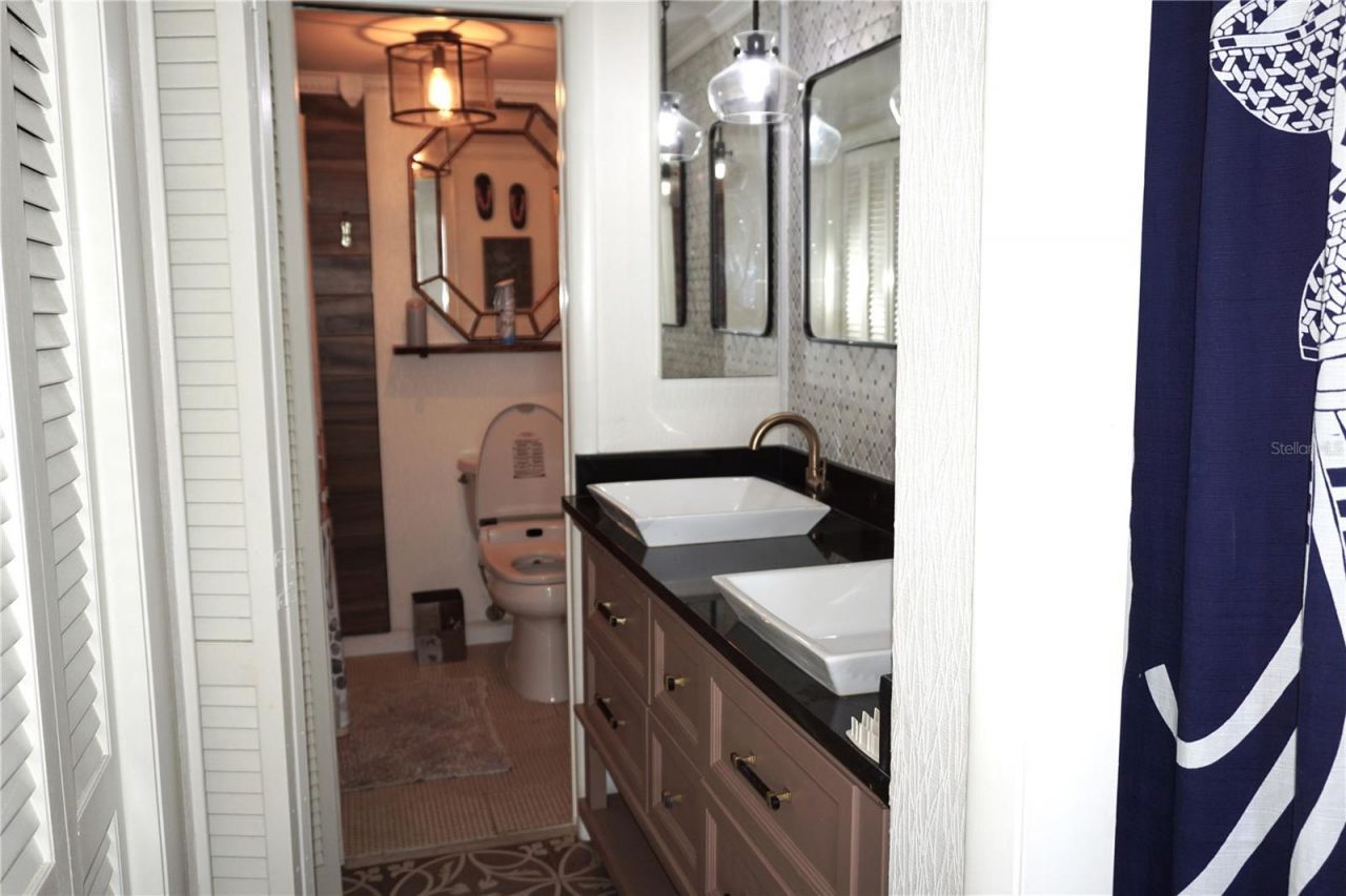 7100 Sunshine Skyway Lane S, Unit 705, Saint Petersburg, FL 33711 Photo