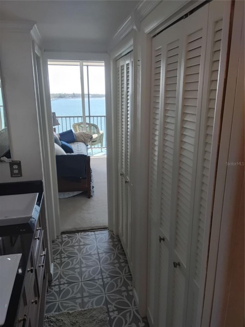 7100 Sunshine Skyway Lane S, Unit 705, Saint Petersburg, FL 33711 Photo