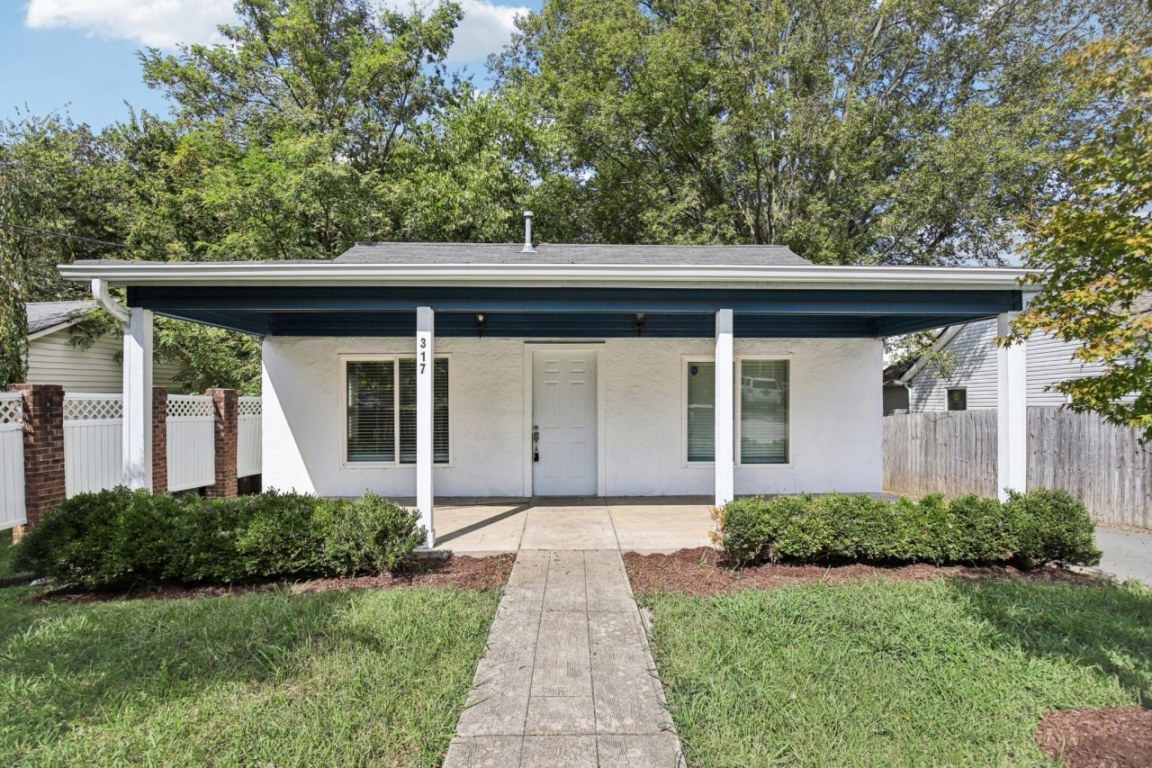 317 E 17th St, Columbia, TN 38401 Main Photo