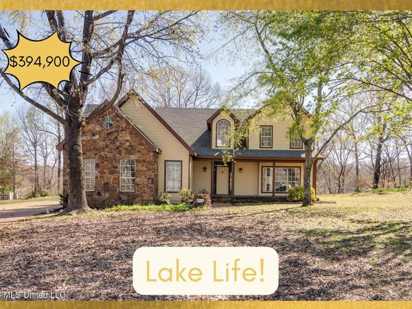 440 Blue Lake Drive, Lake Cormorant, MS 38641
