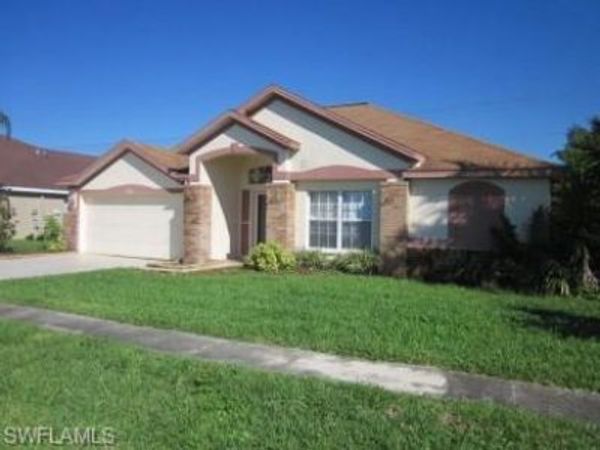 4556 Varsity CIR , LEHIGH ACRES, FL 33971