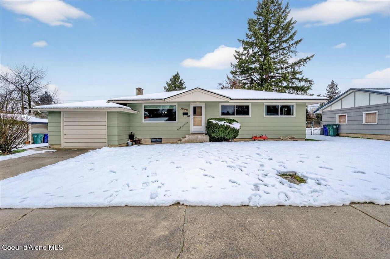 2005 N Syringa Dr, Coeur d Alene, ID 83814 Main Photo