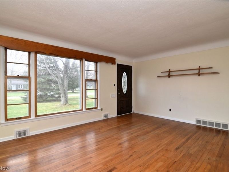 10881 Gregory Lane, North Royalton, OH 44133 Photo 3