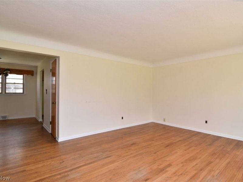 10881 Gregory Lane, North Royalton, OH 44133 Photo 6