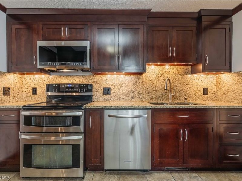 4599 Cox Drive, Unit B, Stow, OH 44224 Photo 15