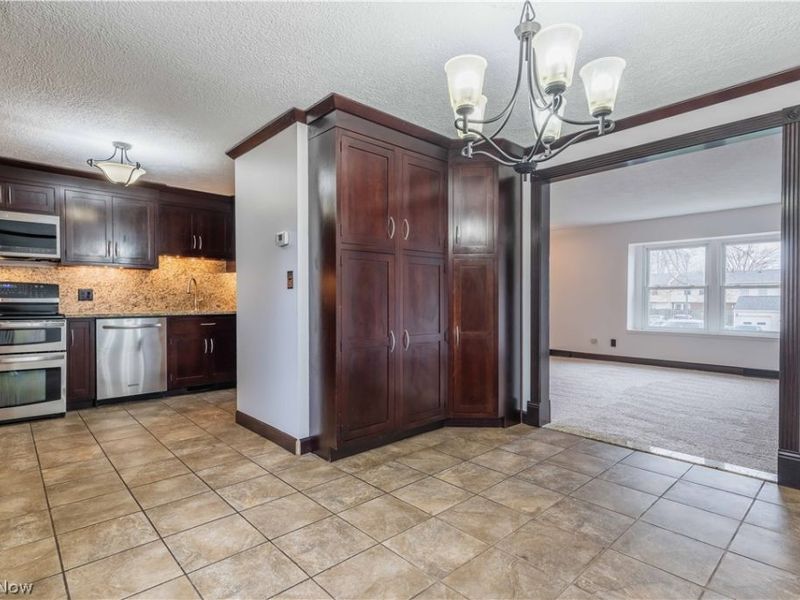 4599 Cox Drive, Unit B, Stow, OH 44224 Photo 9