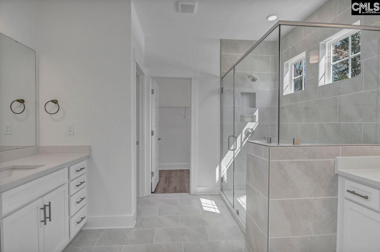 142 Clubside Drive Photo 16