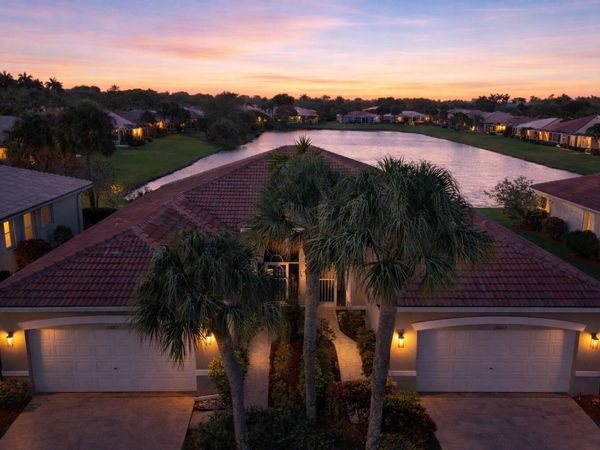 10665 Royal Caribbean Circle, Boynton Beach, FL 33437