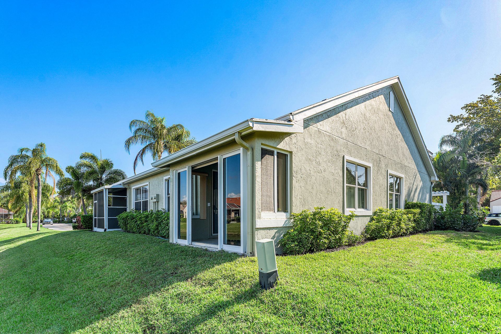 111 N North Lakeshore Drive, Hypoluxo, FL 33462 Photo