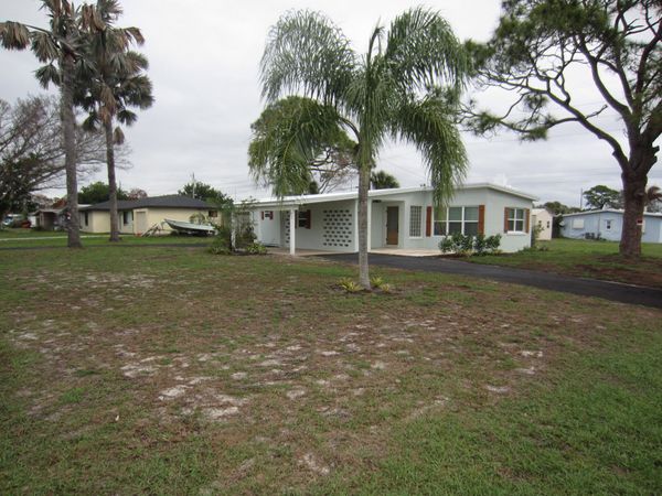 101 E Arbor Avenue, Port St. Lucie, FL 34952
