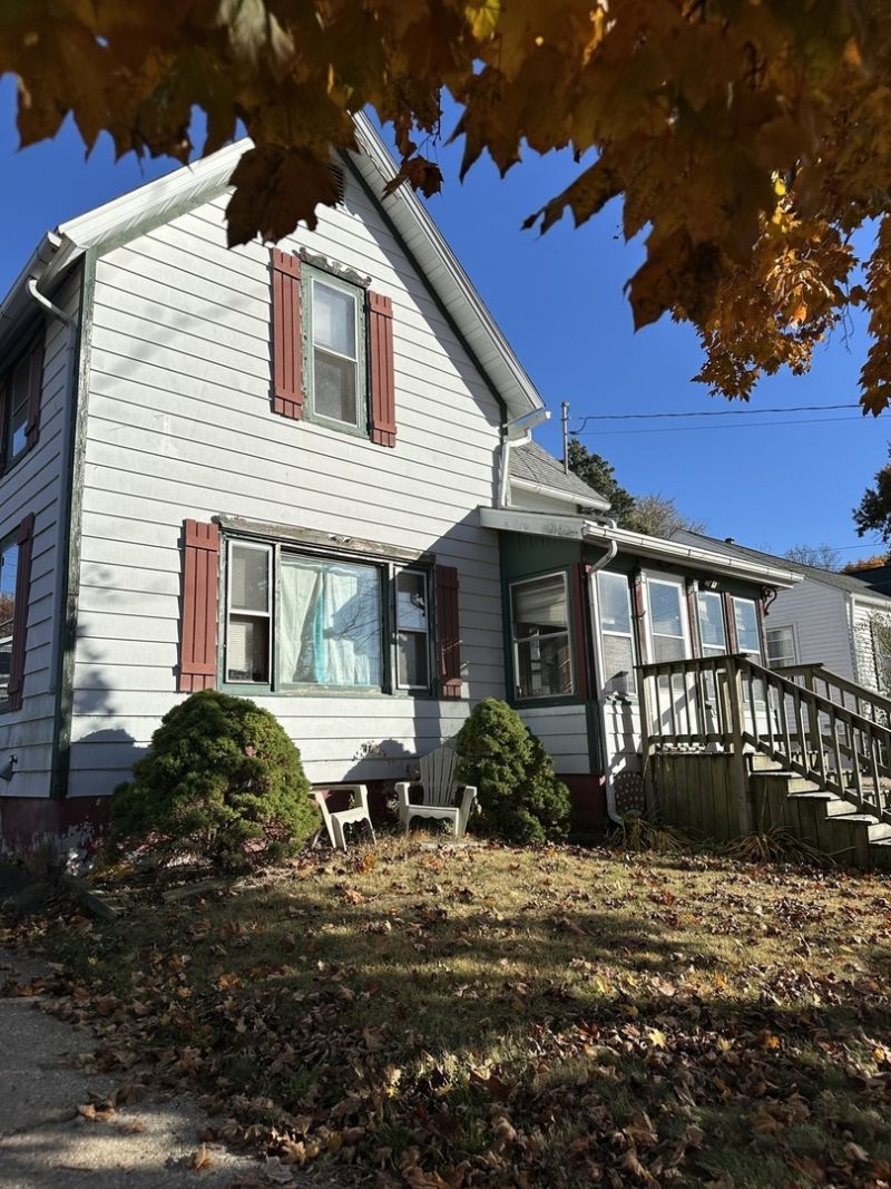 804 N 4th Street, Savanna, IL 61074 Main Photo