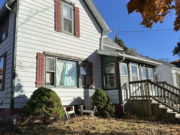 804 N 4th Street, Savanna, IL 61074