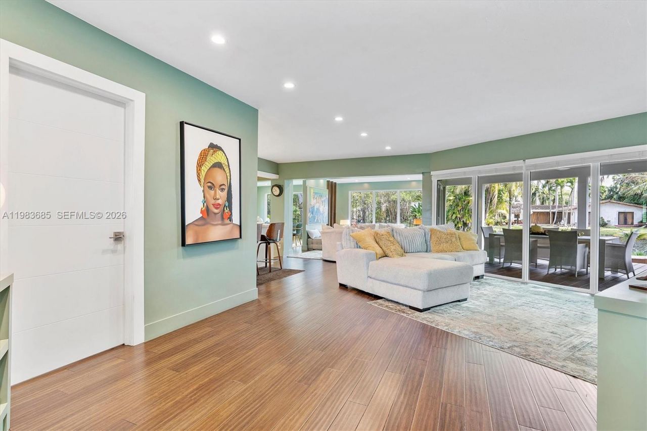 11377 W Biscayne Canal Rd , Miami, FL 33161 Photo