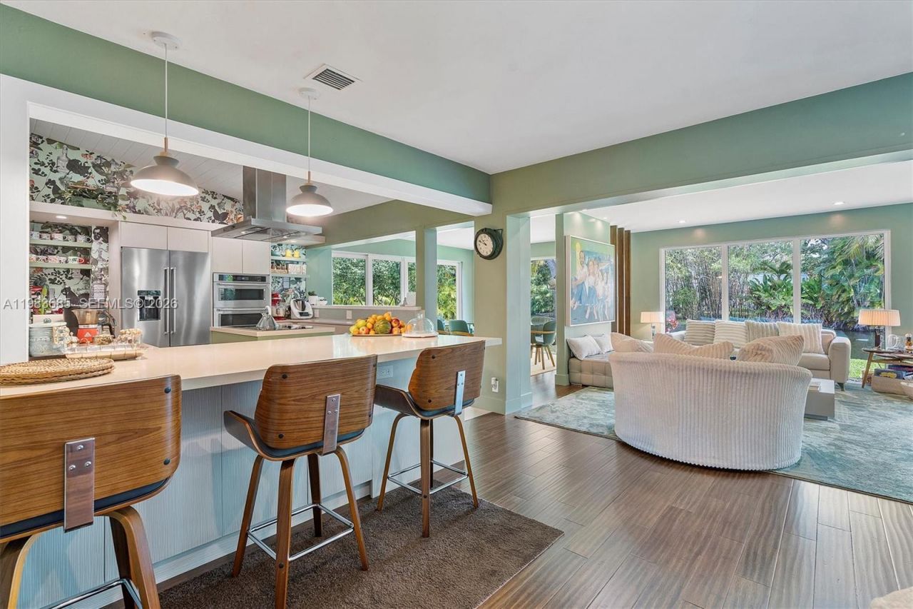 11377 W Biscayne Canal Rd , Miami, FL 33161 Photo