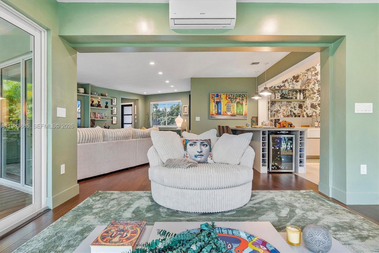 11377 W Biscayne Canal Rd , Miami, FL 33161 Photo