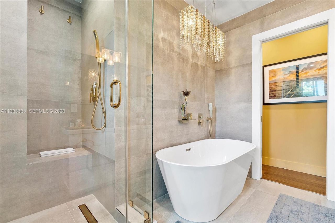 11377 W Biscayne Canal Rd , Miami, FL 33161 Photo