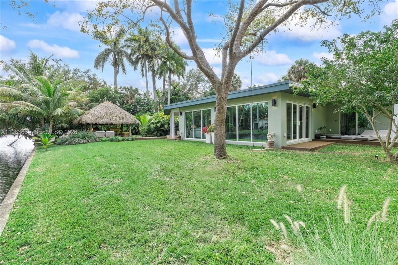 11377 W Biscayne Canal Rd , Miami, FL 33161 Photo