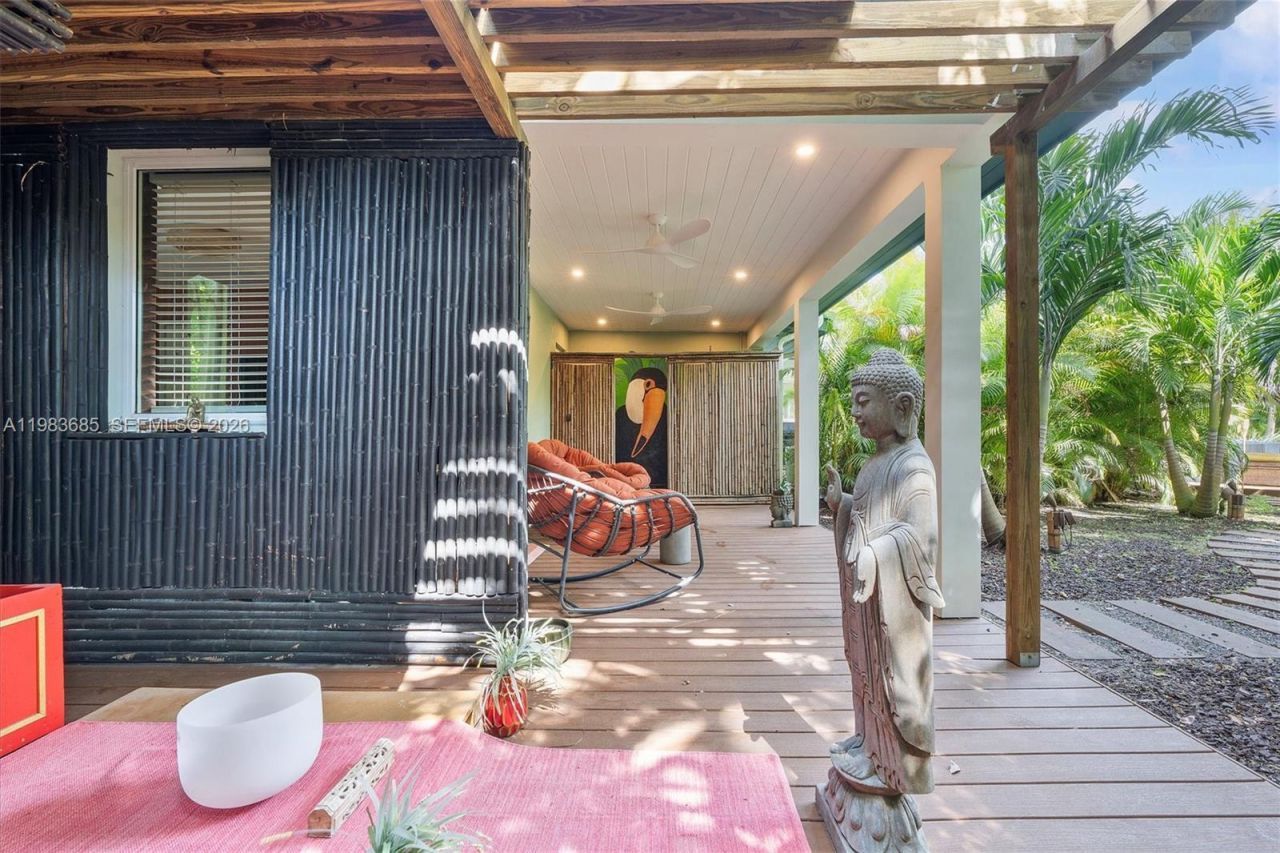 11377 W Biscayne Canal Rd , Miami, FL 33161 Photo