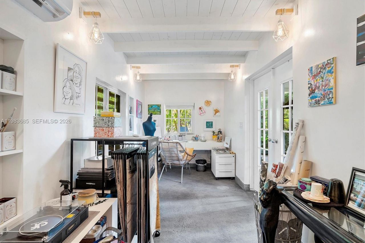 11377 W Biscayne Canal Rd , Miami, FL 33161 Photo