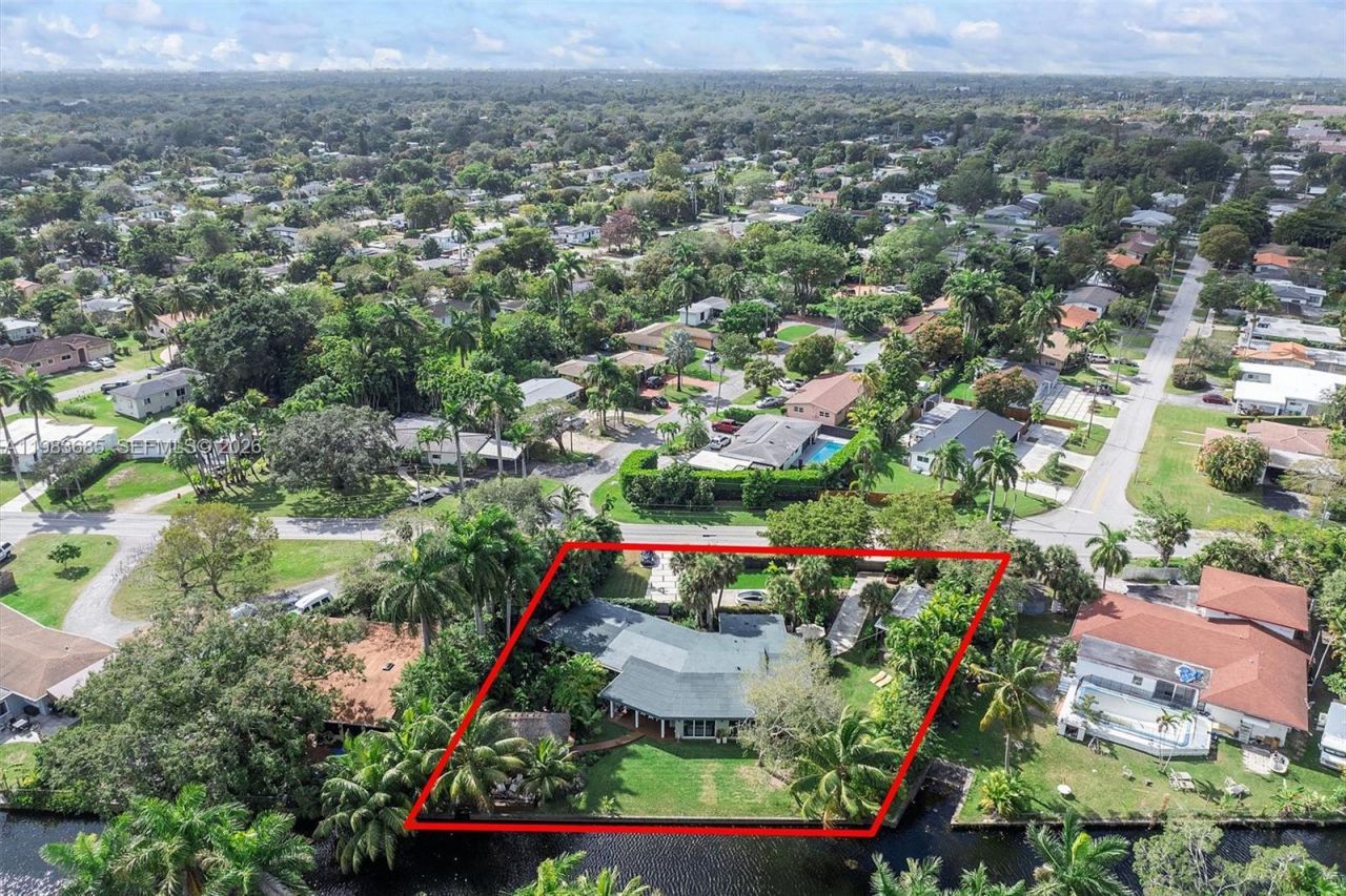 11377 W Biscayne Canal Rd , Miami, FL 33161 Photo