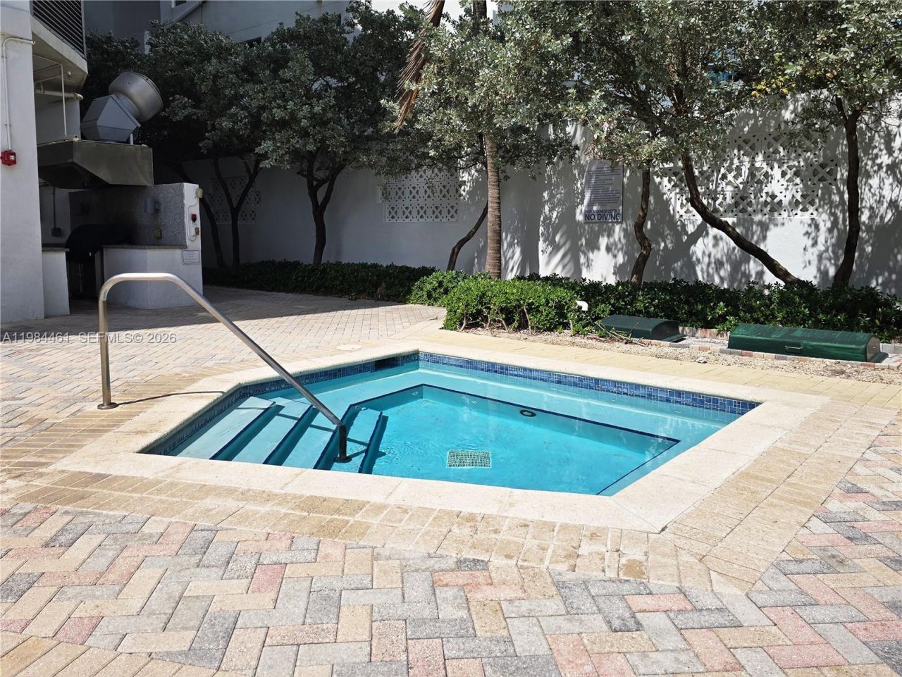 6515 Collins Ave , Unit 1610, Miami Beach, FL 33141 Photo