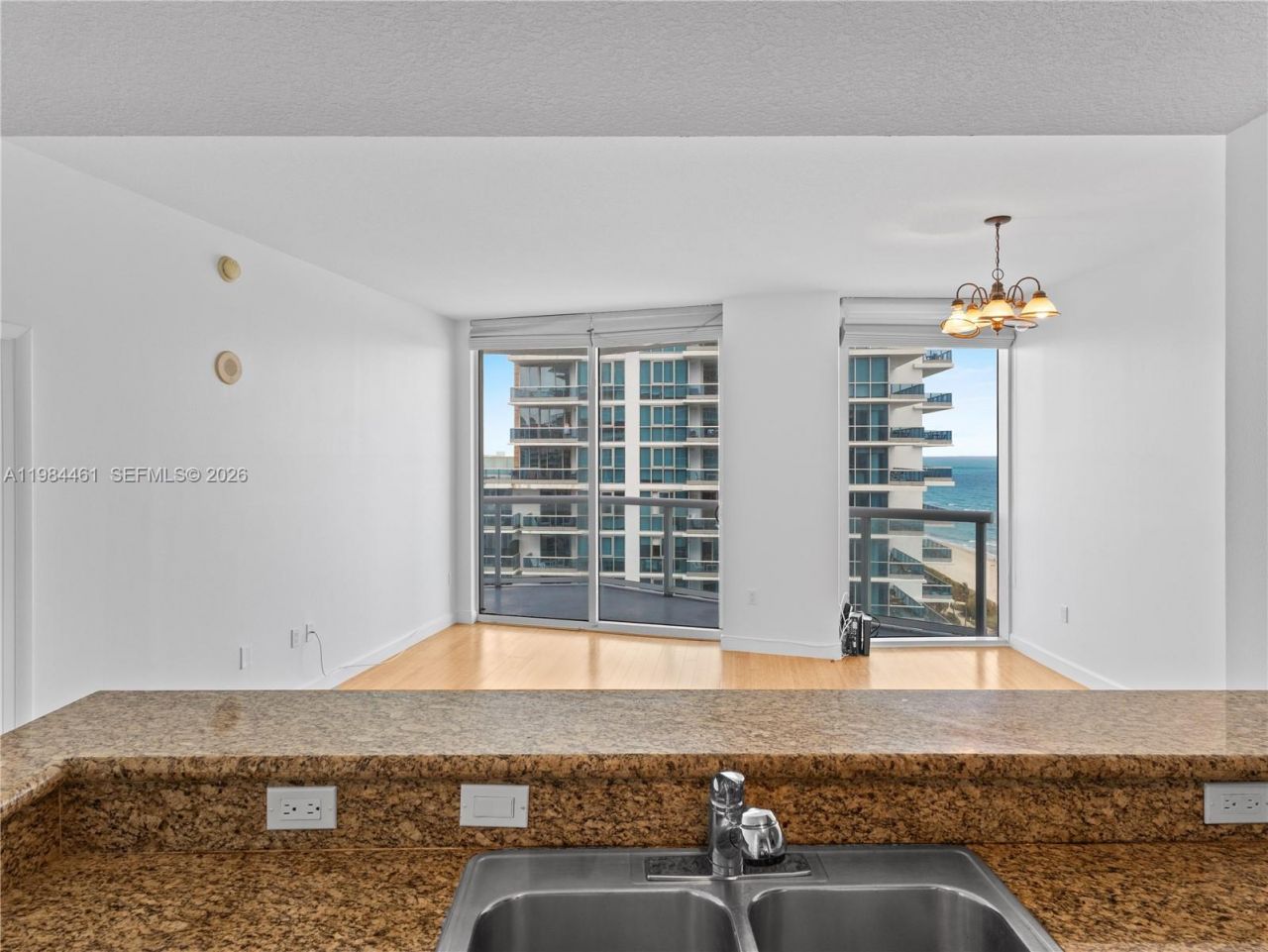 6515 Collins Ave , Unit 1610, Miami Beach, FL 33141 Photo