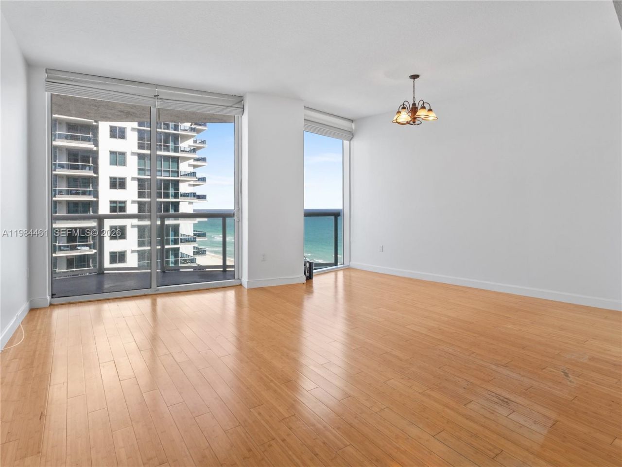 6515 Collins Ave , Unit 1610, Miami Beach, FL 33141 Photo
