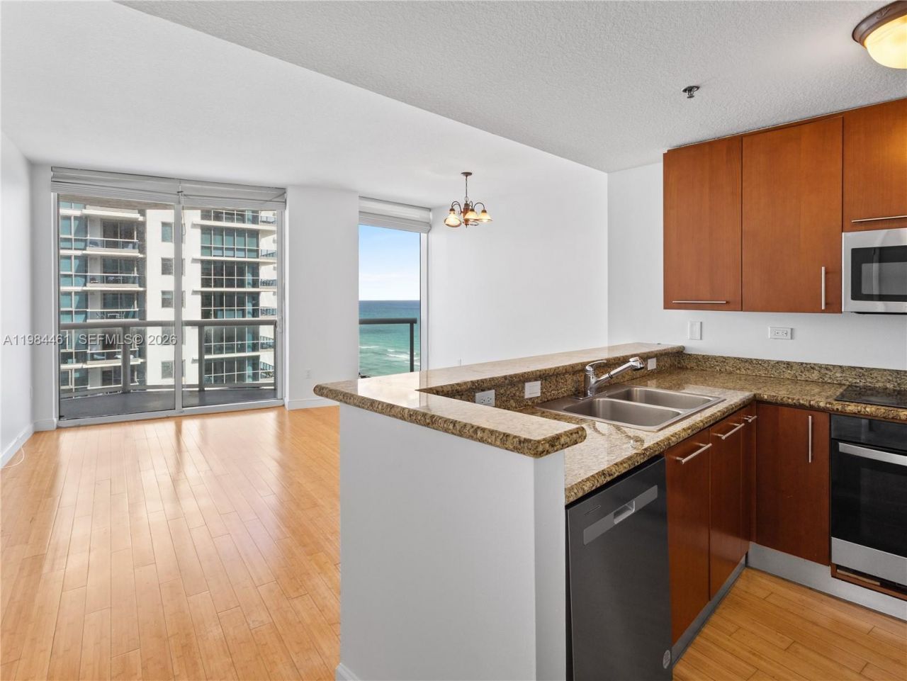 6515 Collins Ave , Unit 1610, Miami Beach, FL 33141 Photo