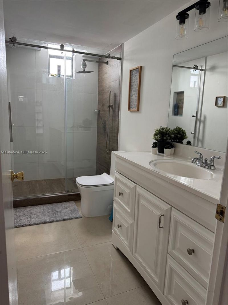 2500 Parkview Dr , Unit 2401, Hallandale Beach, FL 33009 Photo